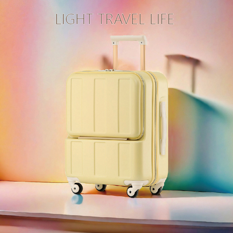 C32435 The universal wheels of the suitcase are strong and durable