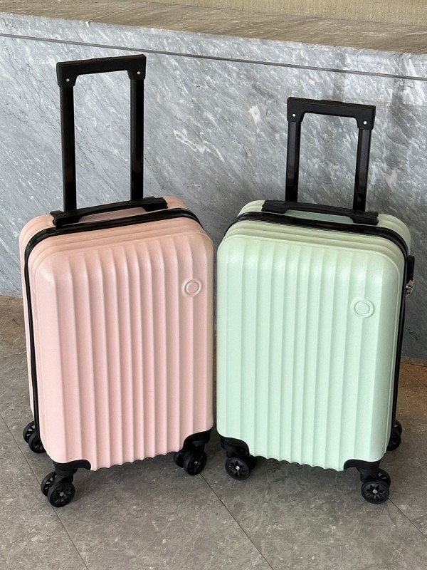 D6150 Unisex, stylish, trendy, and convenient suitcase