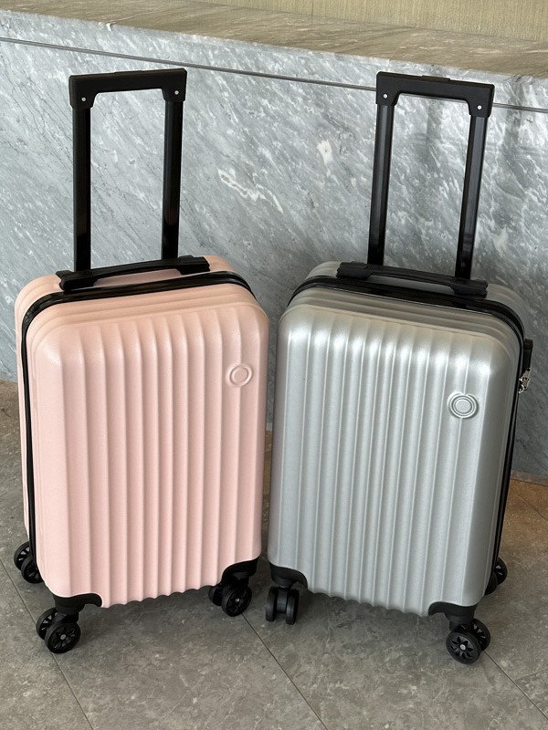 D6147 Unisex, stylish, trendy, and convenient suitcase